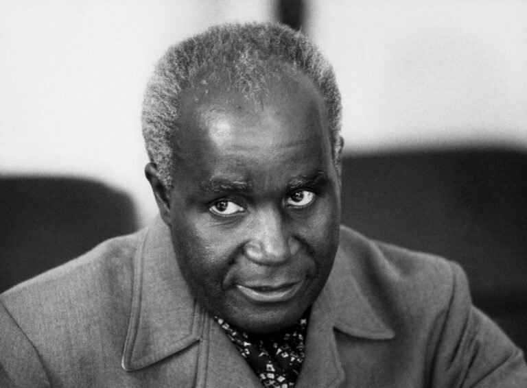 AFRICAN LEGENDS – KENNETH KAUNDA